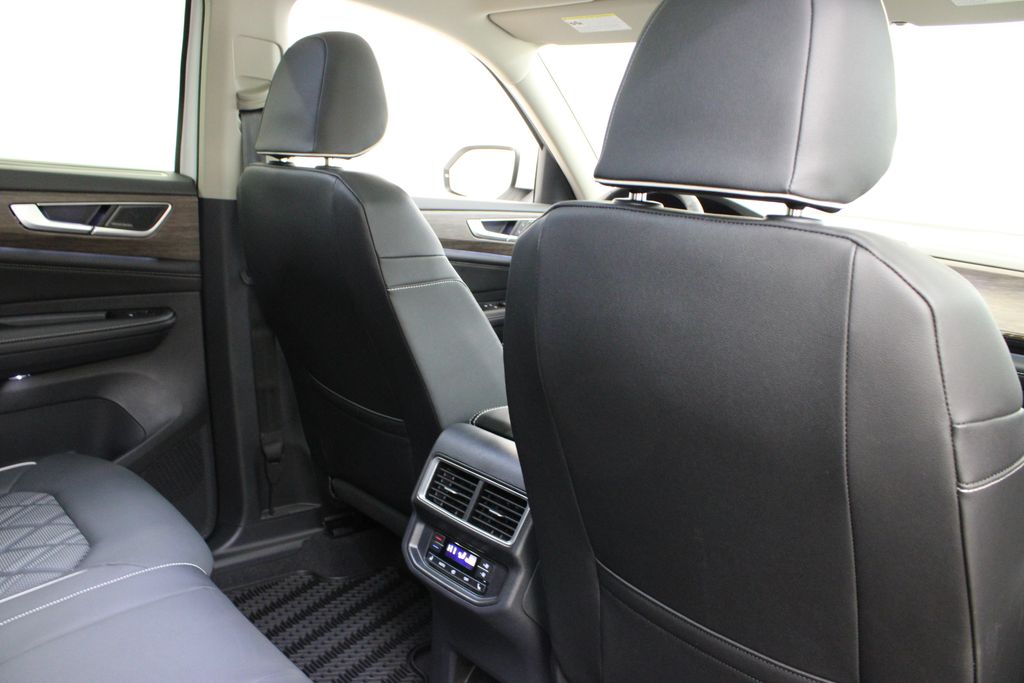 new 2026 Volkswagen Atlas car
