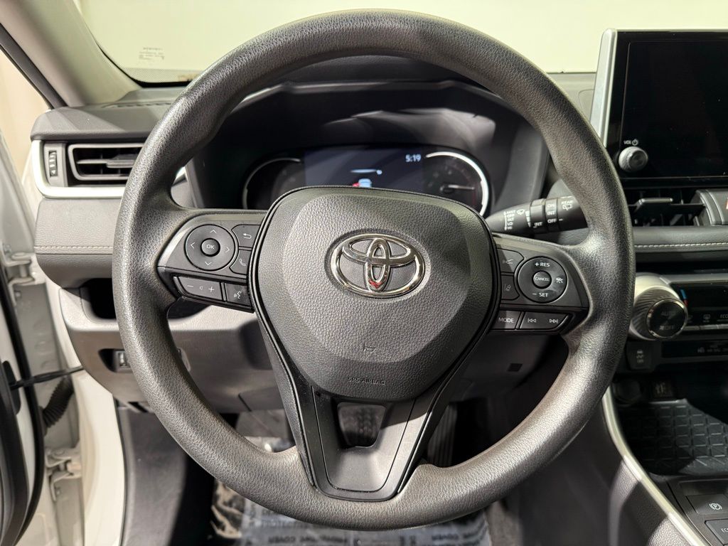 Thumbnail: 2024 Toyota RAV4 - 22