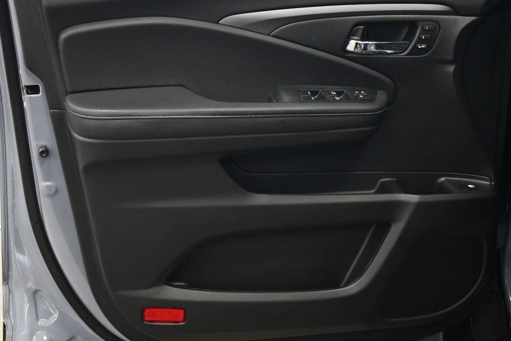 Thumbnail: 2023 Honda Ridgeline - 12