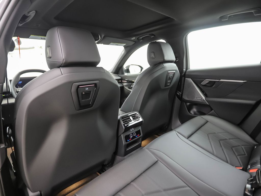 Thumbnail: 2026 BMW 5 Series - 20