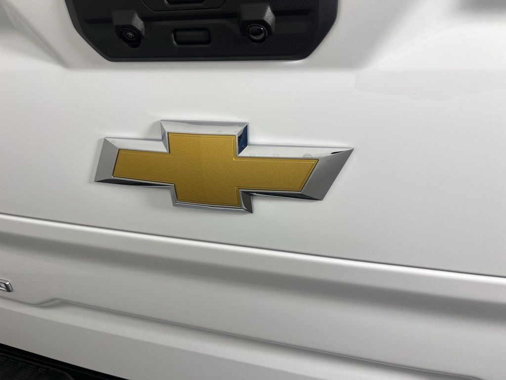 Thumbnail: 2025 Chevrolet Silverado 1500 - 17