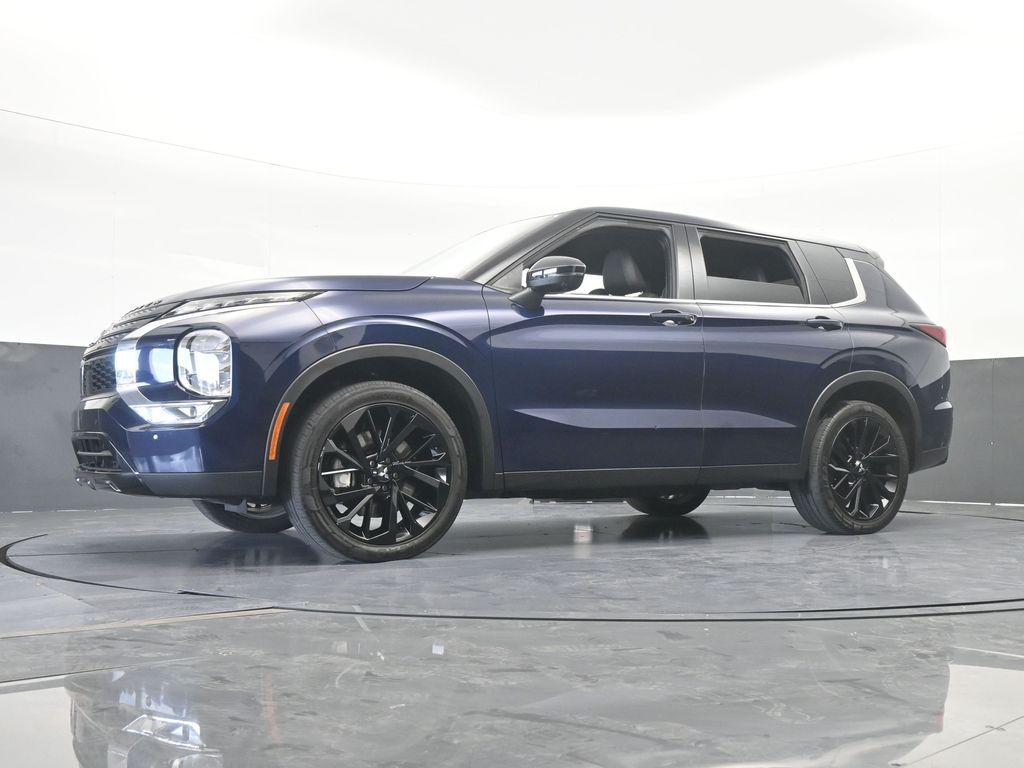 Used 2023 Cosmic Blue Metallic Mitsubishi SE Special Edition image 64