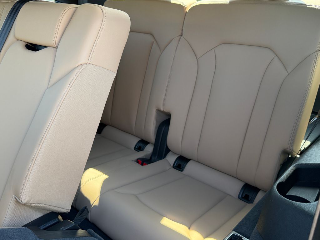 Thumbnail: 2023 Audi Q7 - 14