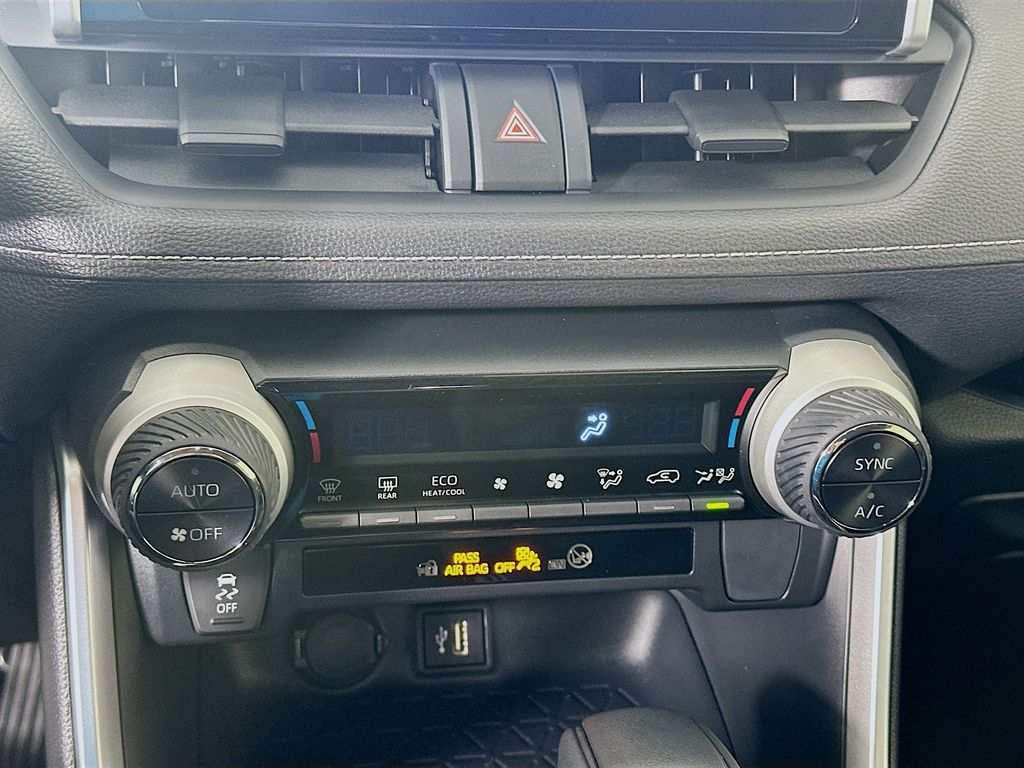 Thumbnail: 2025 Toyota RAV4 - 16