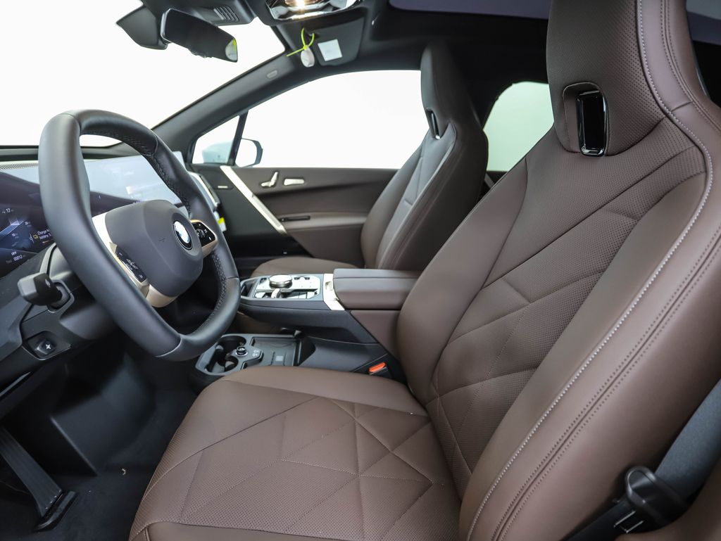 Thumbnail: 2026 BMW iX - 12