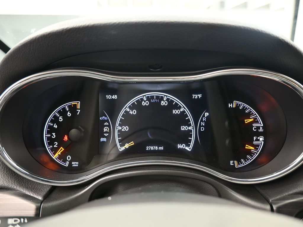 Used 2021 Diamond Black Crystal Pearlcoat Jeep Laredo X image 25