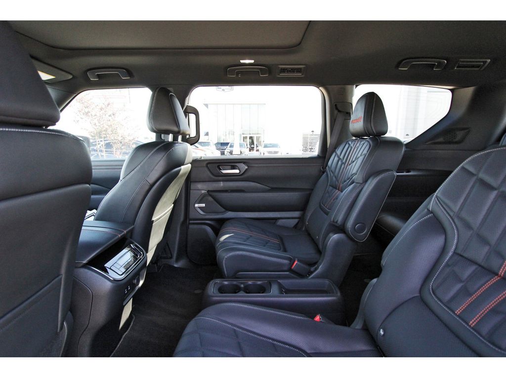 2026 Nissan Armada PRO-4X - 9