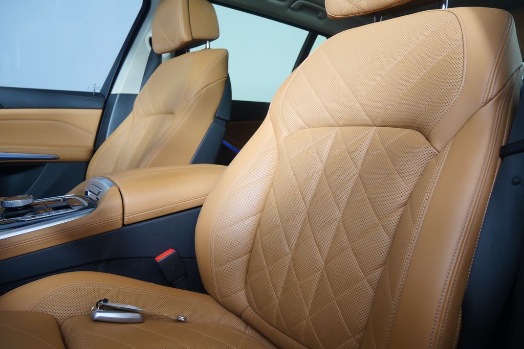 Thumbnail: 2024 BMW X7 - 10