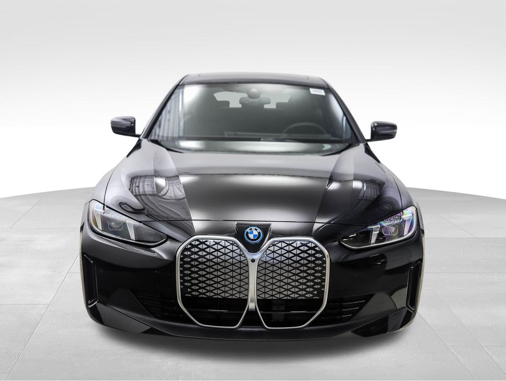 Thumbnail: 2025 BMW i4 - 8
