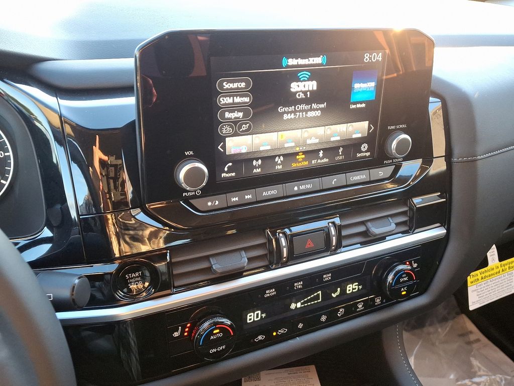 2025 Nissan Pathfinder SV 9
