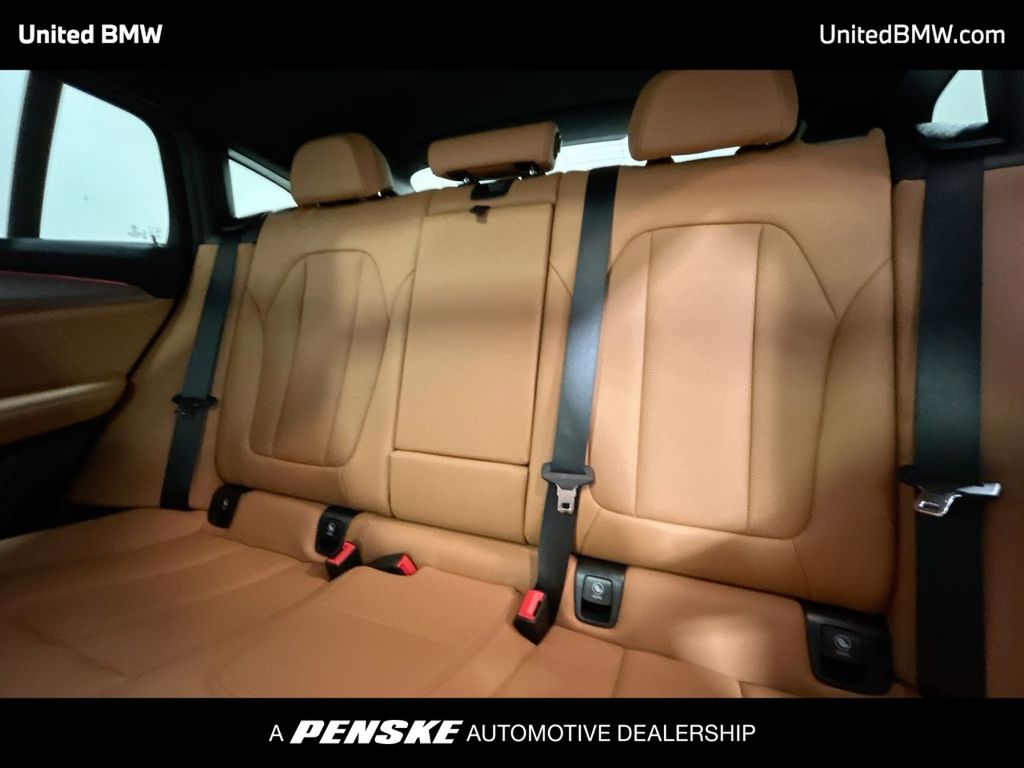 Thumbnail: 2025 BMW X4 - 21