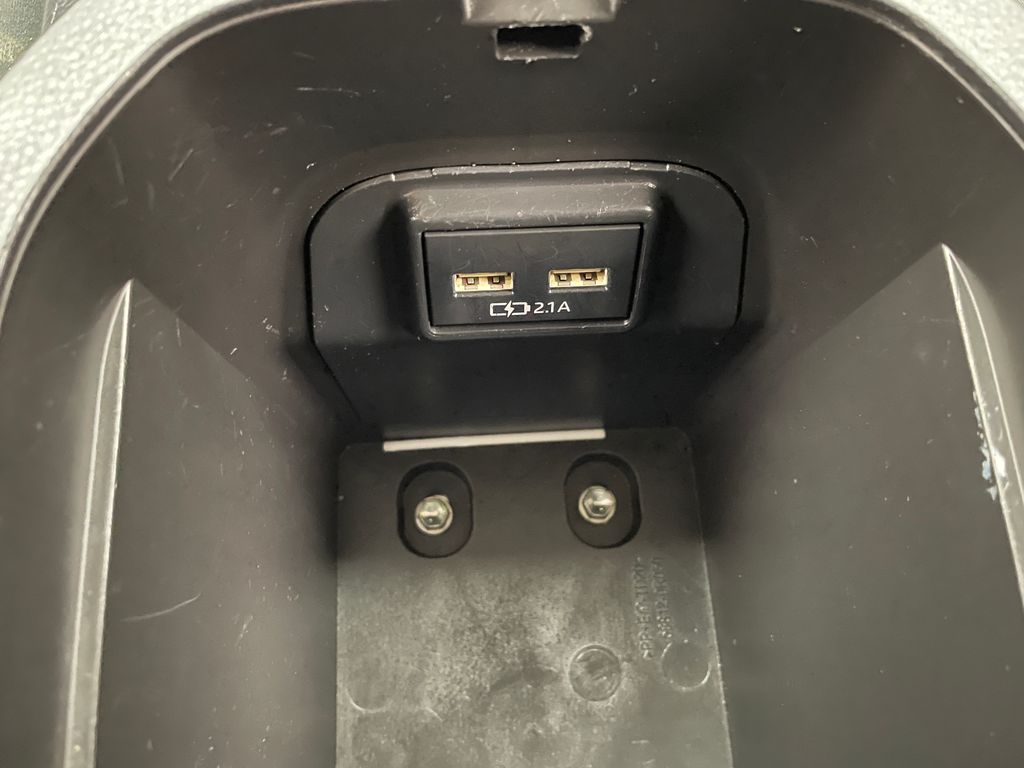 Thumbnail: 2021 Toyota RAV4 - 30