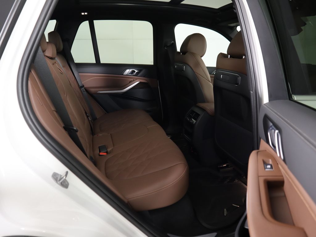 Thumbnail: 2024 BMW X5 - 23