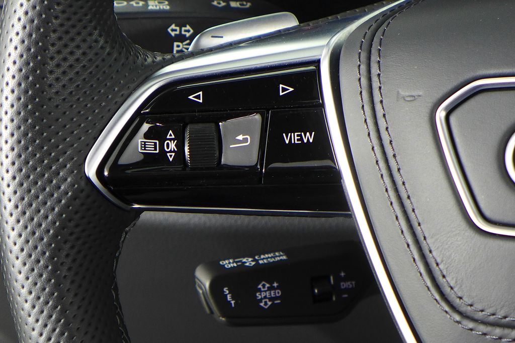 Thumbnail: 2022 Audi S8 - 29