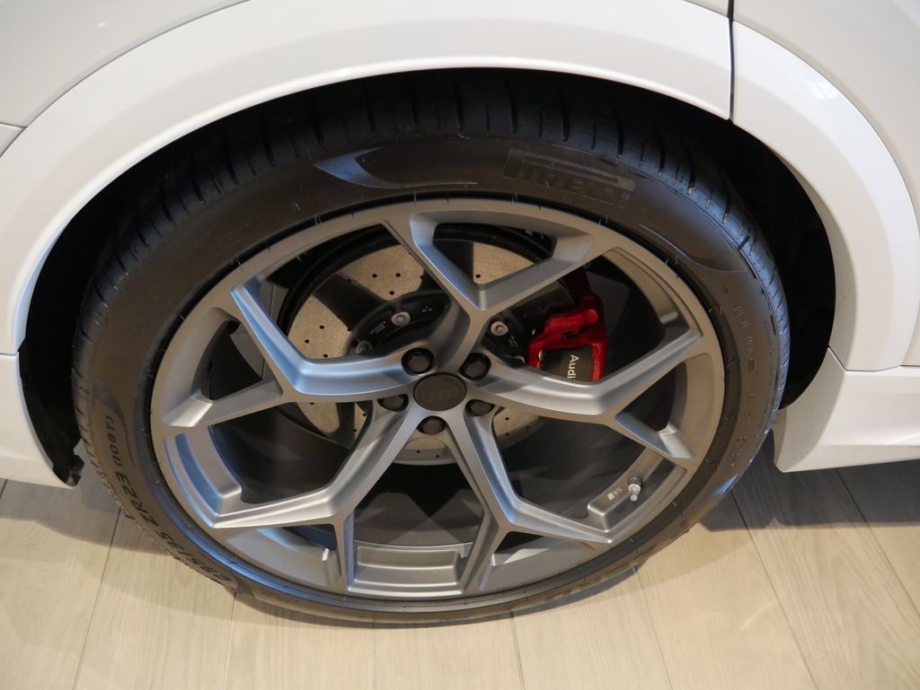 Thumbnail: 2026 Audi RS Q8 - 9