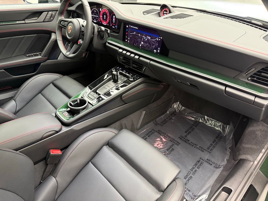 Thumbnail: 2026 Porsche 911 - 32