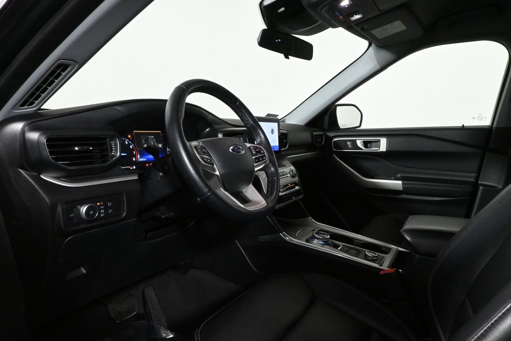 Thumbnail: 2022 Ford Explorer - 15