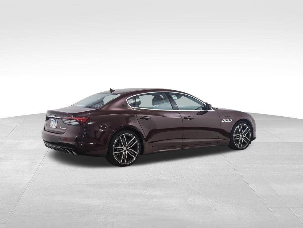 Thumbnail: 2022 Maserati Quattroporte - 5