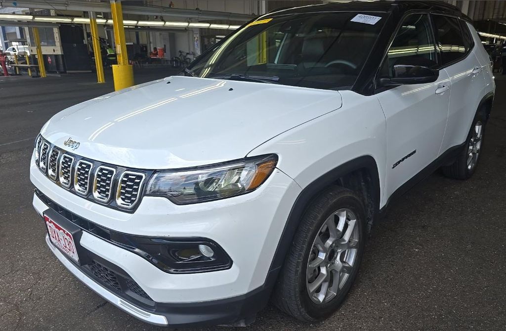 2025 Jeep Compass Blanco (Bright White Clearcoat) SUV/Crossover Todo terreno 8 velocidades Automática
