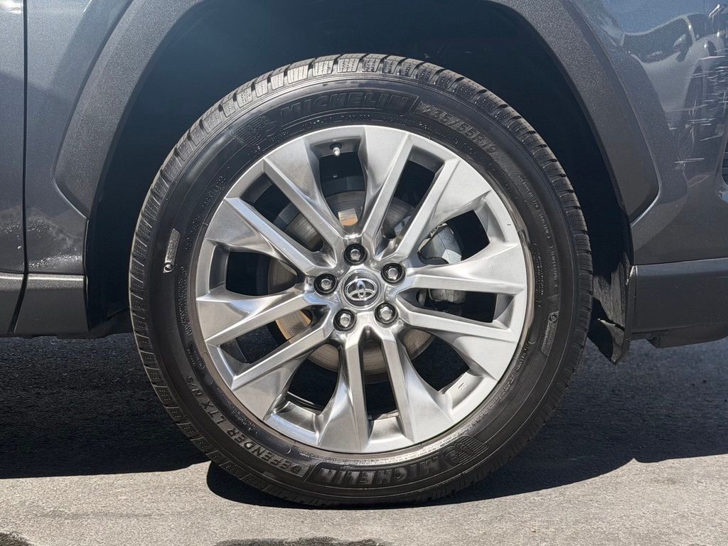 Used 2020 Toyota RAV4 SUV