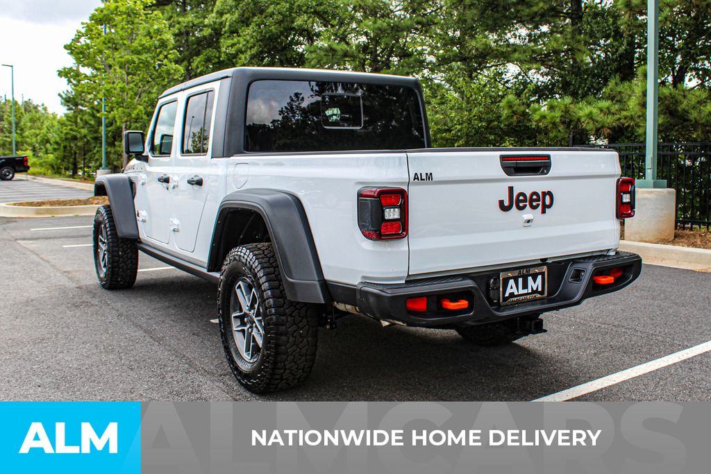 Used 2026 White Jeep Mojave image 4