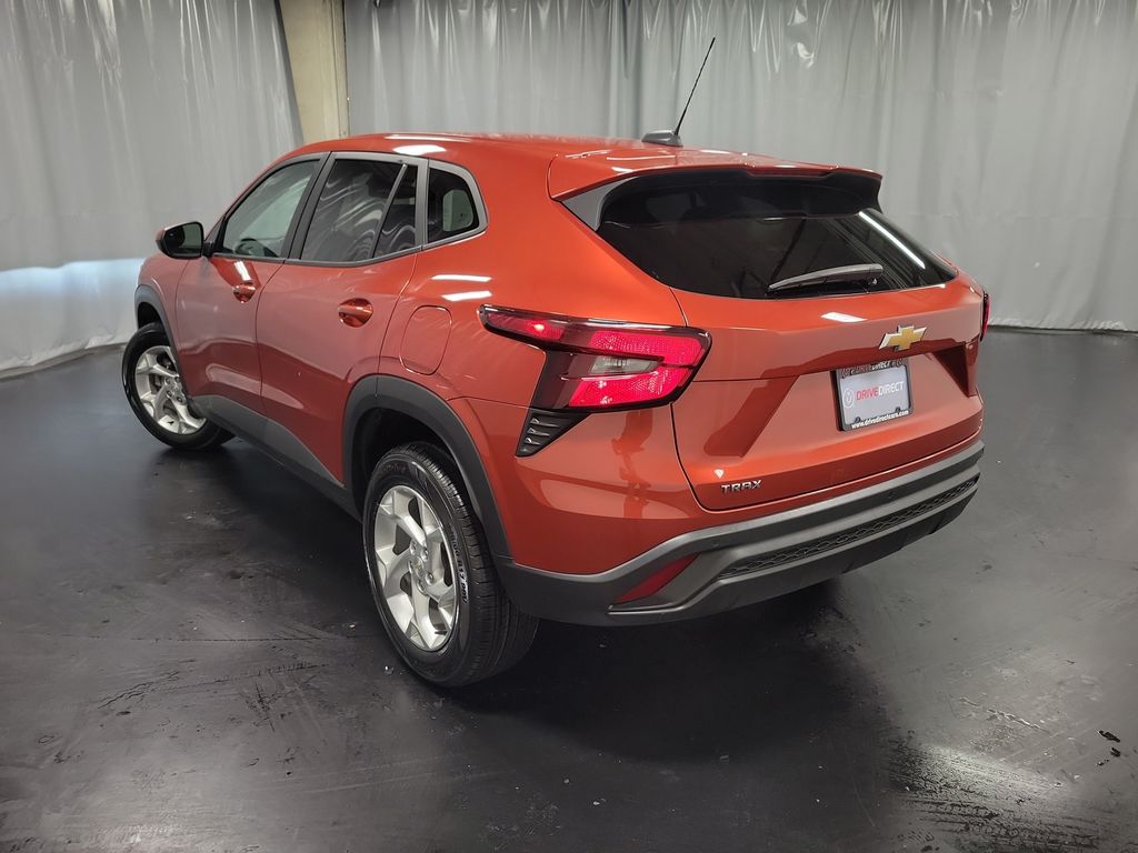 View vehicle photo 6