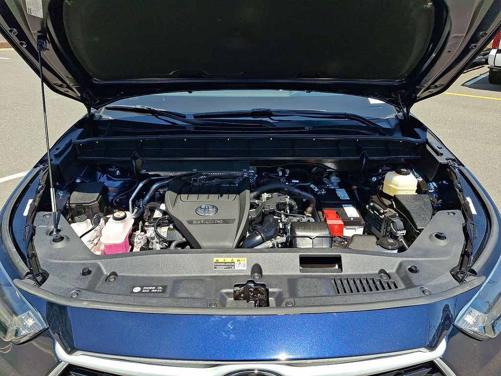 Thumbnail: 2025 Toyota Highlander - 28