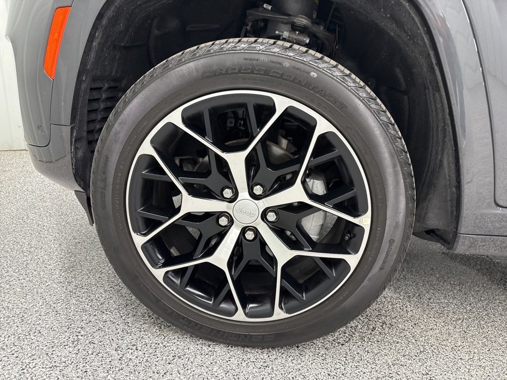 2025 Jeep Grand Cherokee Summit Reserve - 9