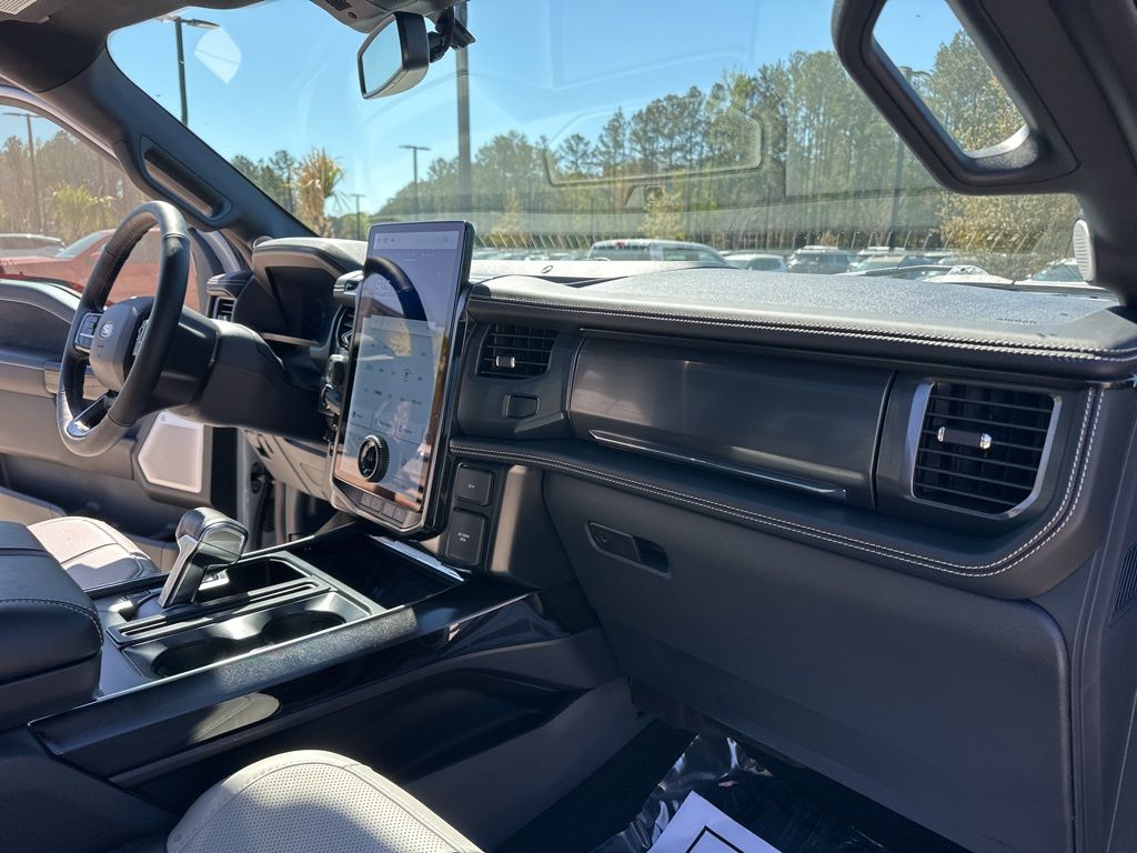 2024 Avalanche Ford F-150 Lightning Platinum AWD Truck