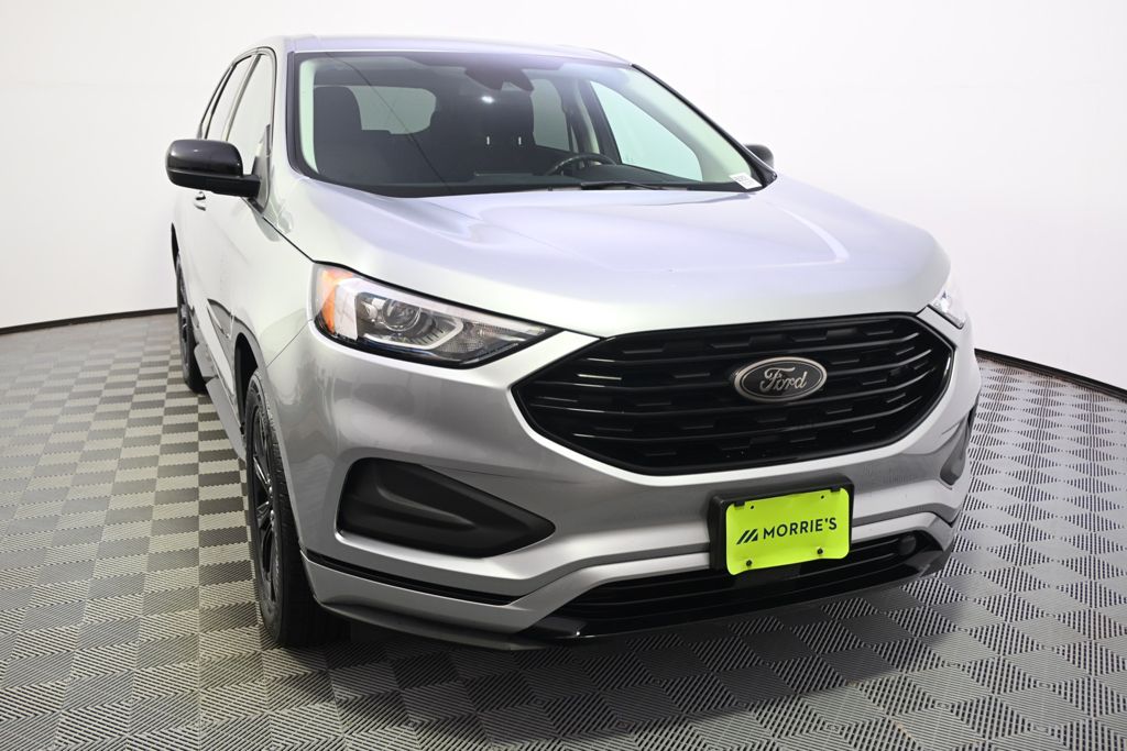 Used 2024 Silver Ford SE image 9