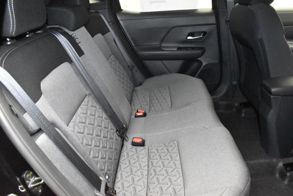 Thumbnail: 2026 Nissan Kicks - 31