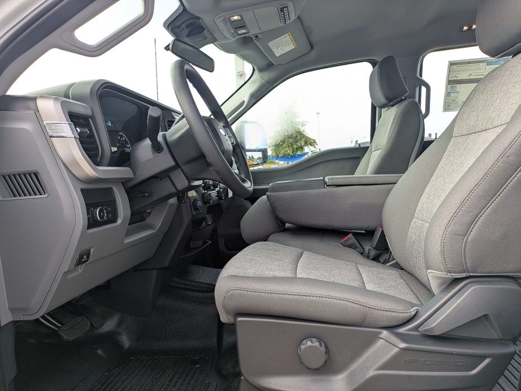 2027 Ford F-250 Super Duty XL