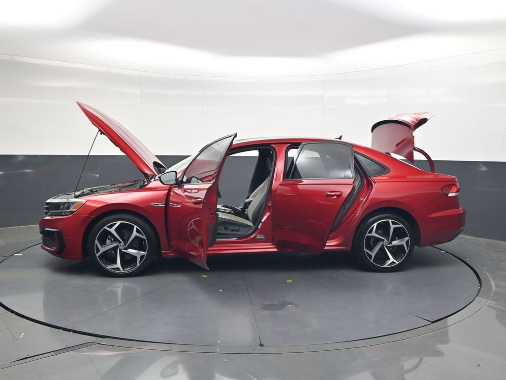 Used 2021  Volkswagen 2.0T R-Line image 41