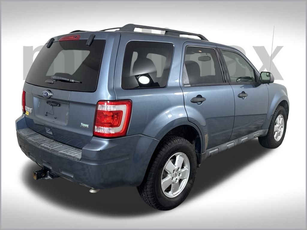 2012 Ford Escape XLT photo 2