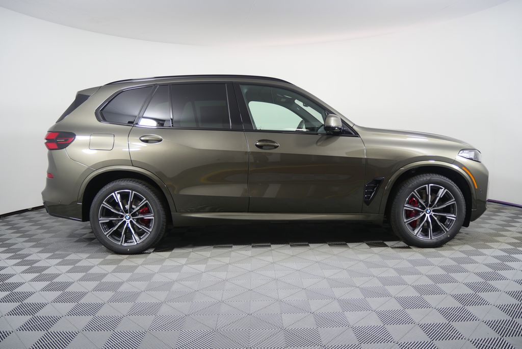 Thumbnail: 2026 BMW X5 - 2