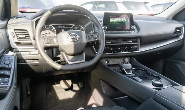 2026 Nissan Rogue SV - 10