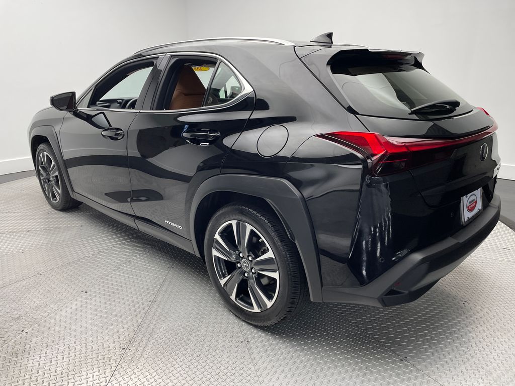 Thumbnail: 2021 Lexus UX - 7