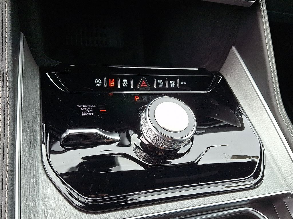New 2026 Jeep Grand Wagoneer SUV