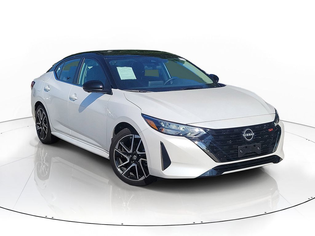 Aspen White Tricoat/Super Black 2024 Nissan Sentra Sedan Front-Wheel Drive Continuously Variable Transmission