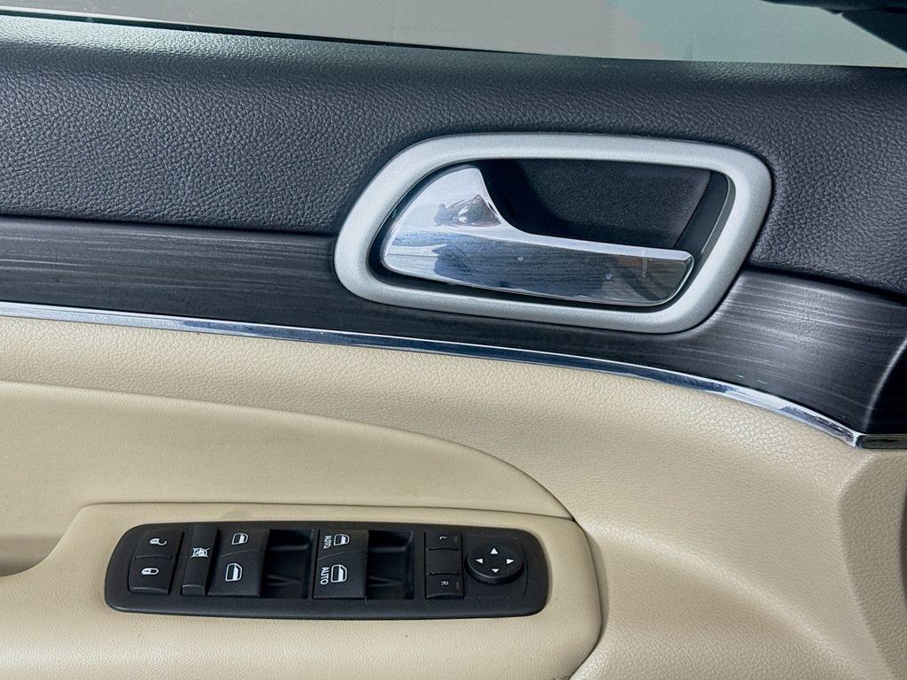 Used Car 2022 Jeep Grand Cherokee Wk  Limited For Sale Under $25,000 In Austin, Texas