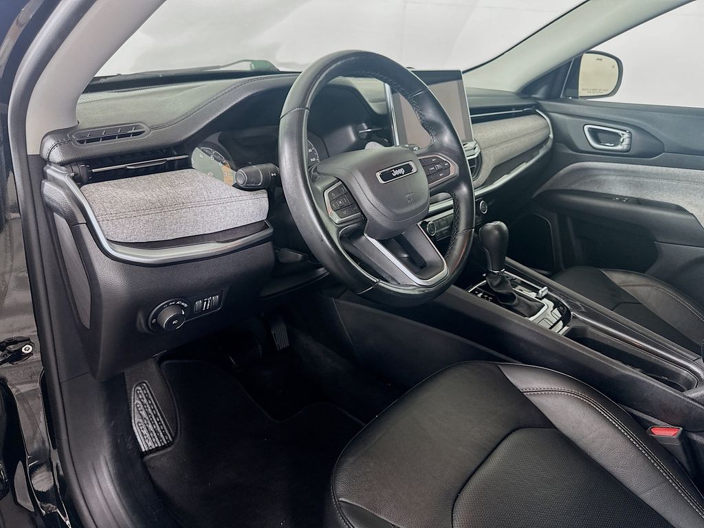 Thumbnail: 2022 Jeep Compass - 9