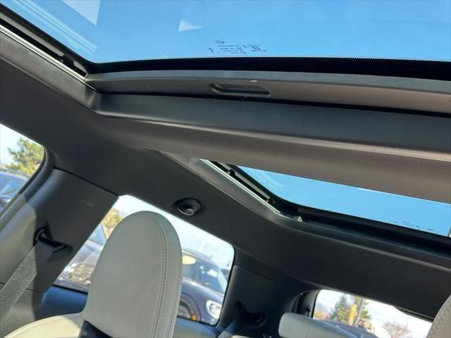 Thumbnail: 2026 MINI Cooper - 14