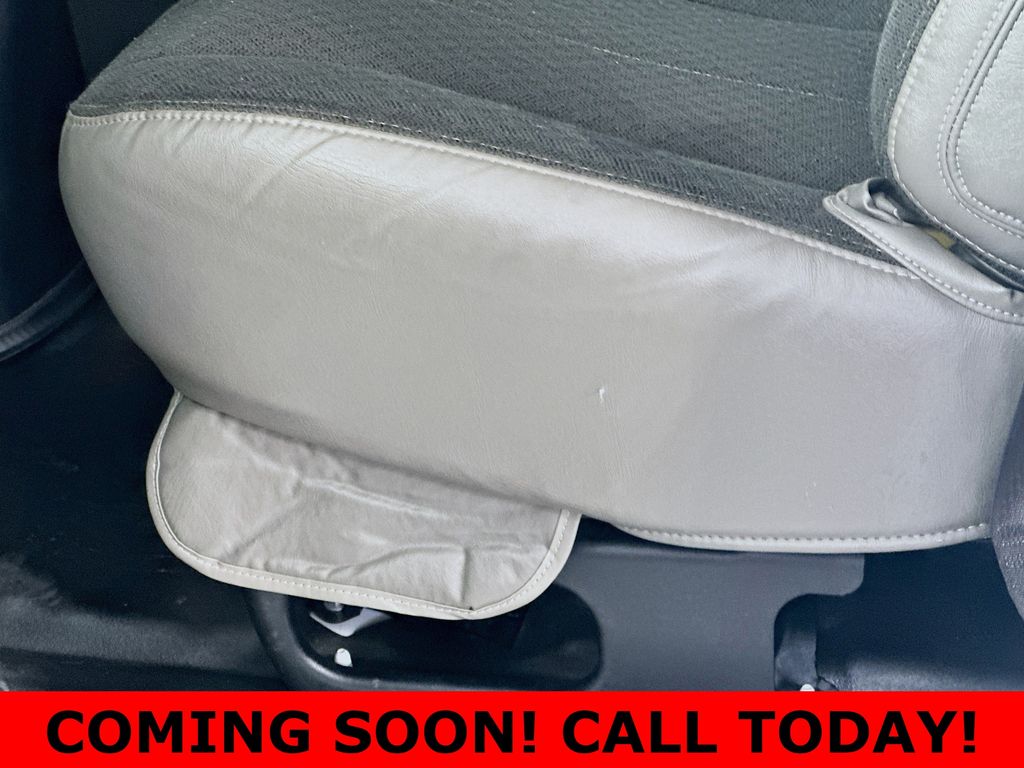 Used 2024 White Chevrolet Work Van image 22