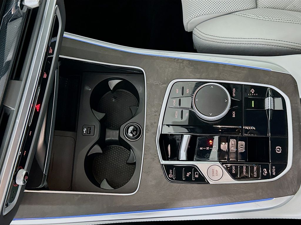 Thumbnail: 2025 BMW X5 - 17