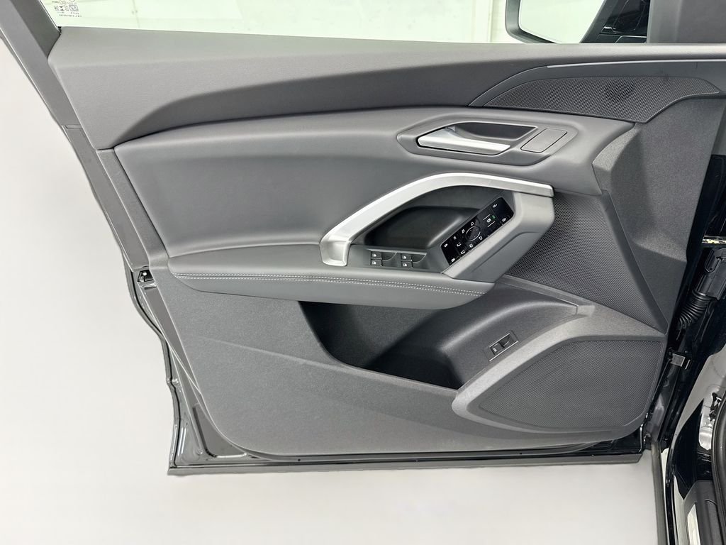 Thumbnail: 2026 Audi Q5 - 24