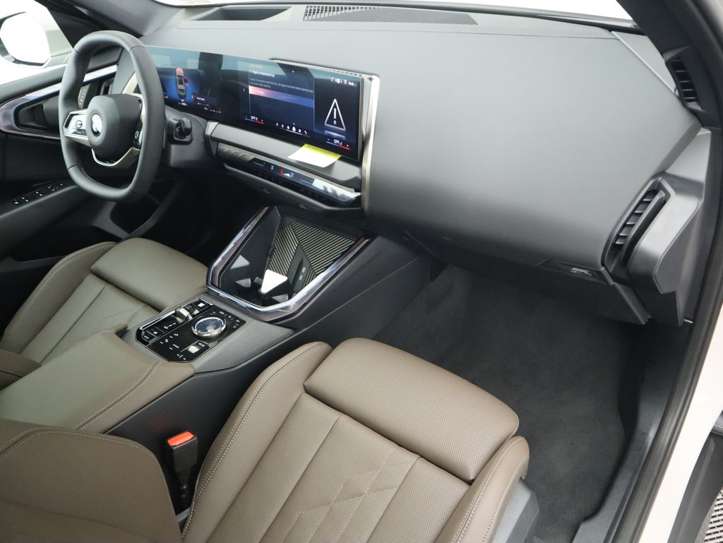 Thumbnail: 2025 BMW X3 - 18