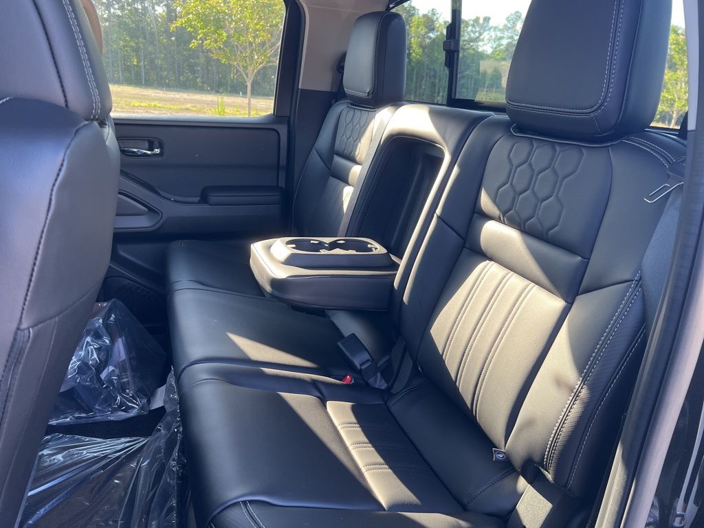 2025 Super Black Nissan Frontier SL RWD Truck