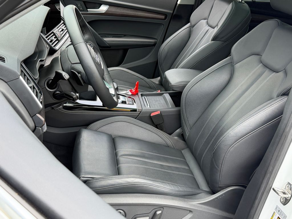 Thumbnail: 2021 Audi Q5 - 21