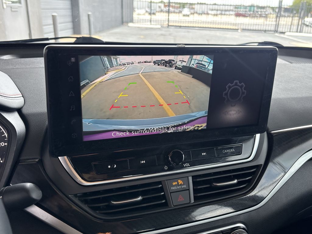 Used 2024 Nissan Altima Sedan