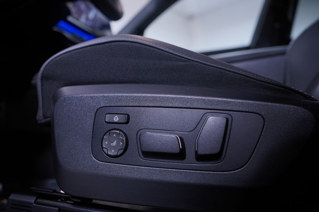 Thumbnail: 2025 BMW X3 - 18